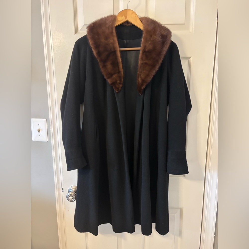 Vintage 100% Cashmere Coat with Mink Fur Collar-Einiger brand